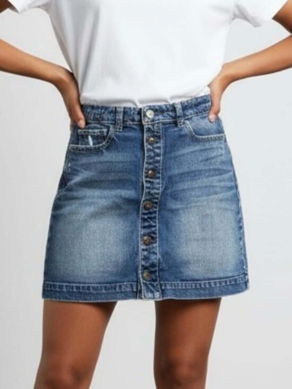 Hollister 5 Pocket Button Front denim Jean Skirt Junior Size 3‎ A-Line